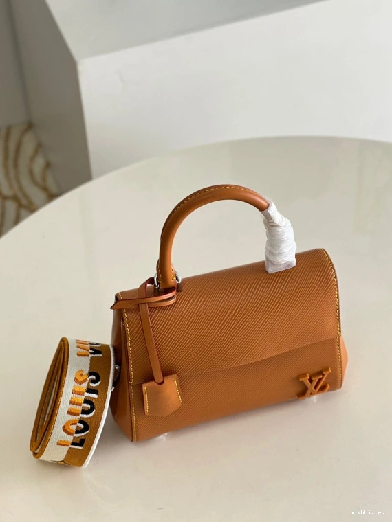 WIS MINI VUITTON LOUIS CHANELUNY 0122